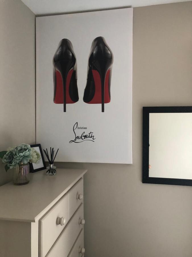3 Double Bed Brittania Styled Central Home Near Lfc Sleeps 6 With Free Business Super Fast Fibre Broadband Liverpool Exterior photo
