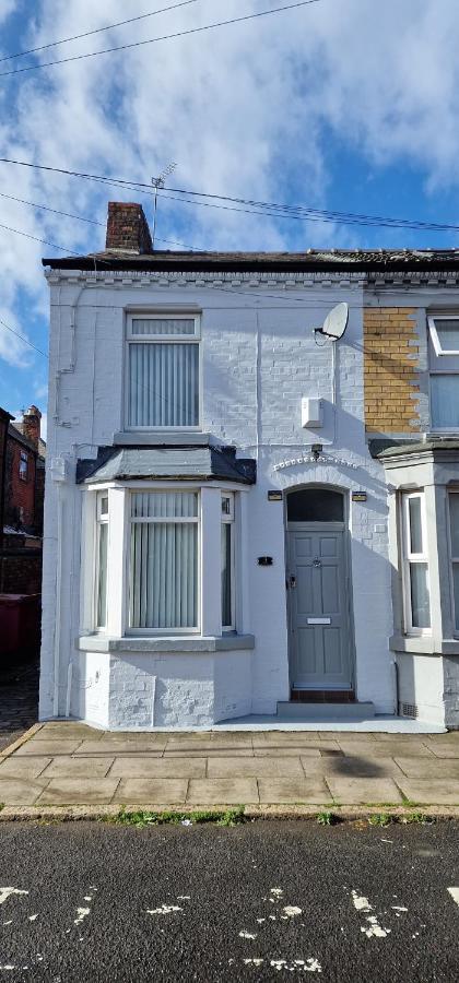 3 Double Bed Brittania Styled Central Home Near Lfc Sleeps 6 With Free Business Super Fast Fibre Broadband Liverpool Exterior photo